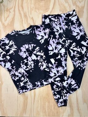 Athleta Balance Nirvana Set Willow Elfin Purple Tie Dye Small jogger lavender